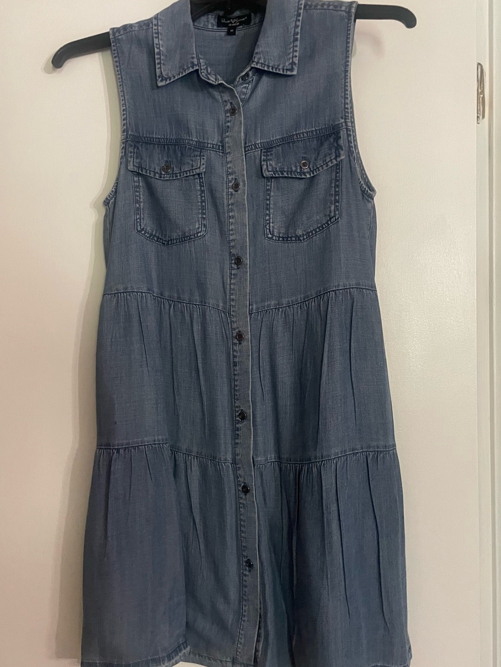 Velvet Heart Sleeveless Denim Midi Dress in Light Blue
